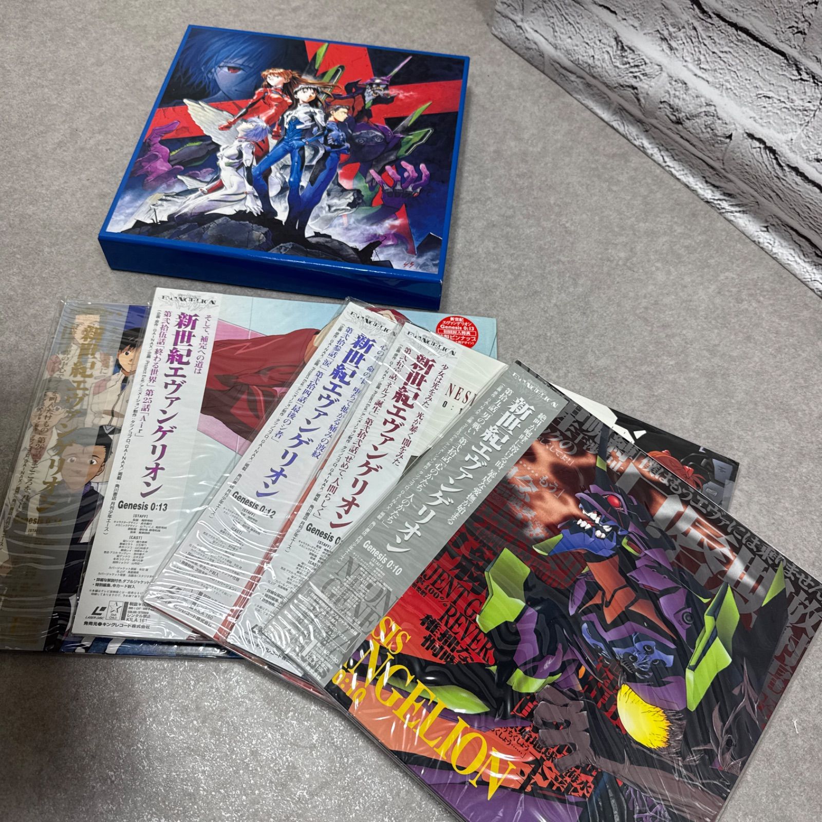 新世紀エヴァンゲリオン レーザーディスク LD 全14巻(※第4巻欠品) LD3ボックス付き 新世紀エヴァンゲリオン レーザーディスク LD 全14巻(※第4巻欠品) LD3ボックス付き