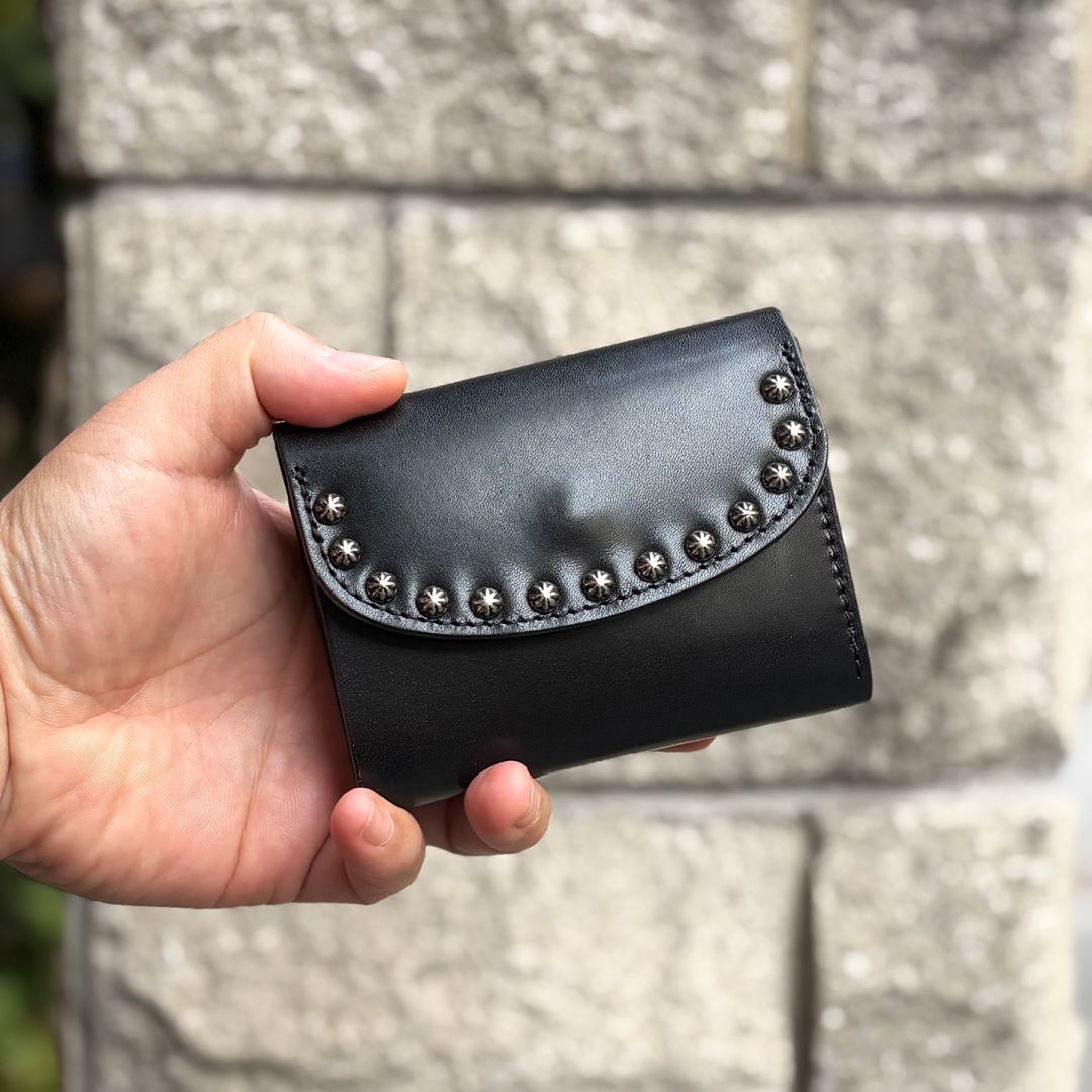 栃木レザー コンパクト財布 コンパクトウォレット スタッズ財布