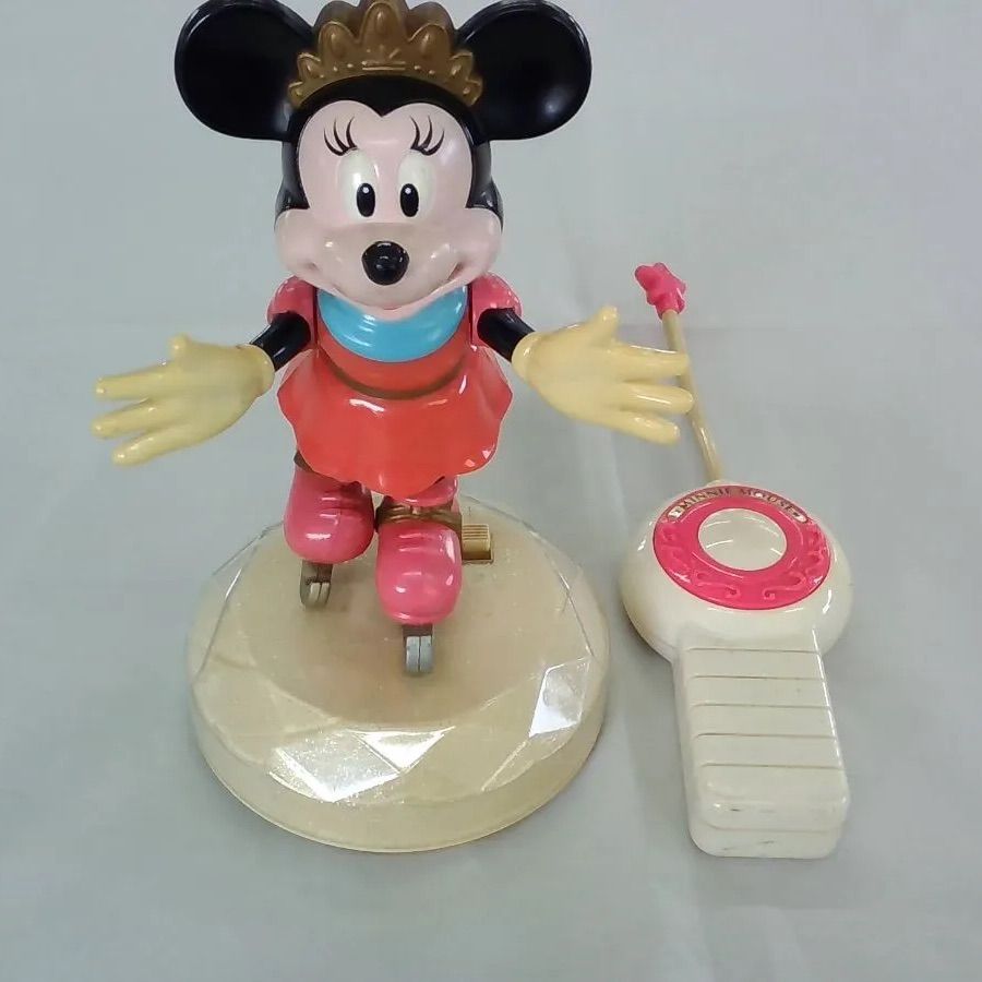 [Rare] Retro Disney Minnie Mouse Figure Skating Toy B-62