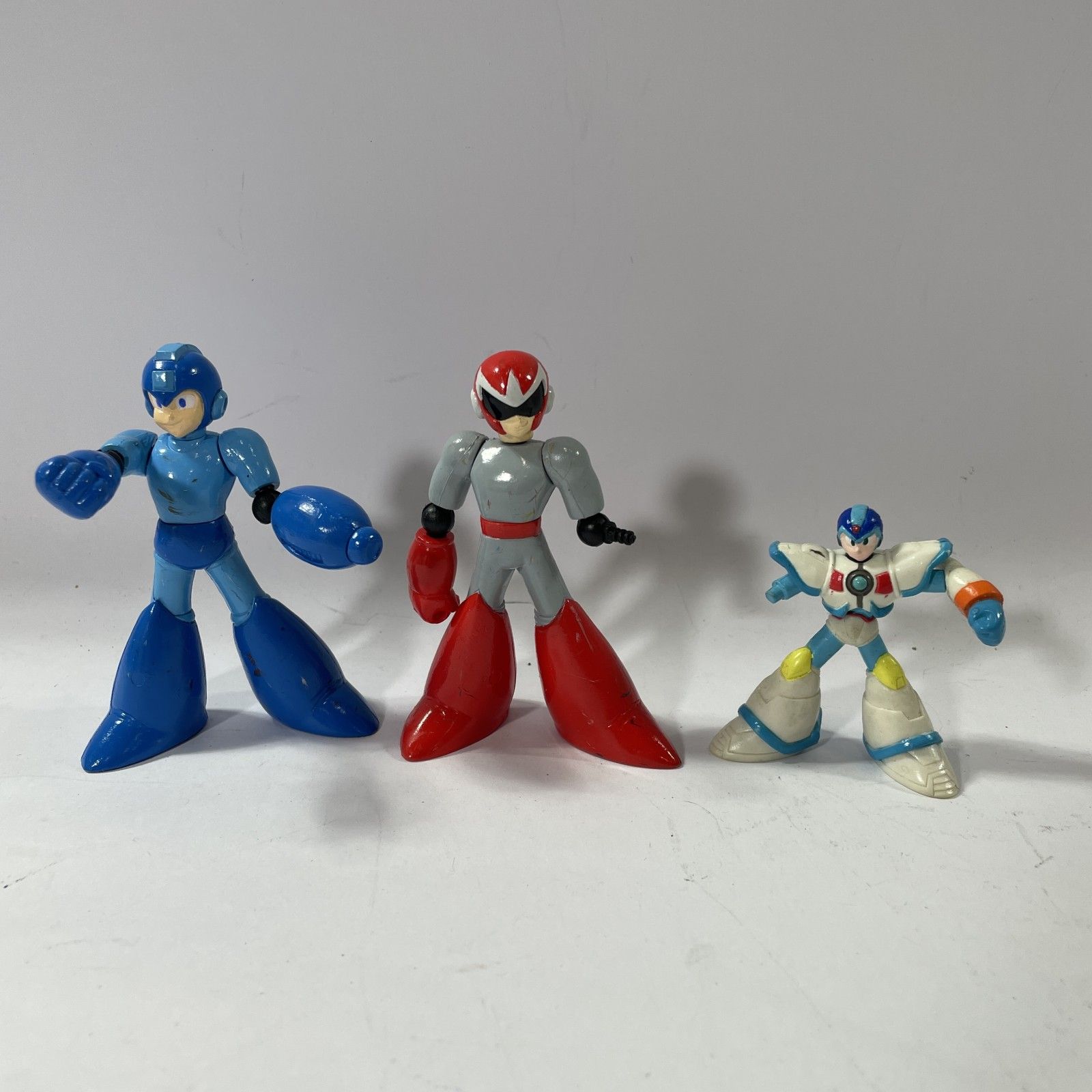 ☆ CAPCOM カプコン x BANDAI バンダイ ロックマン フィギュア 3体 