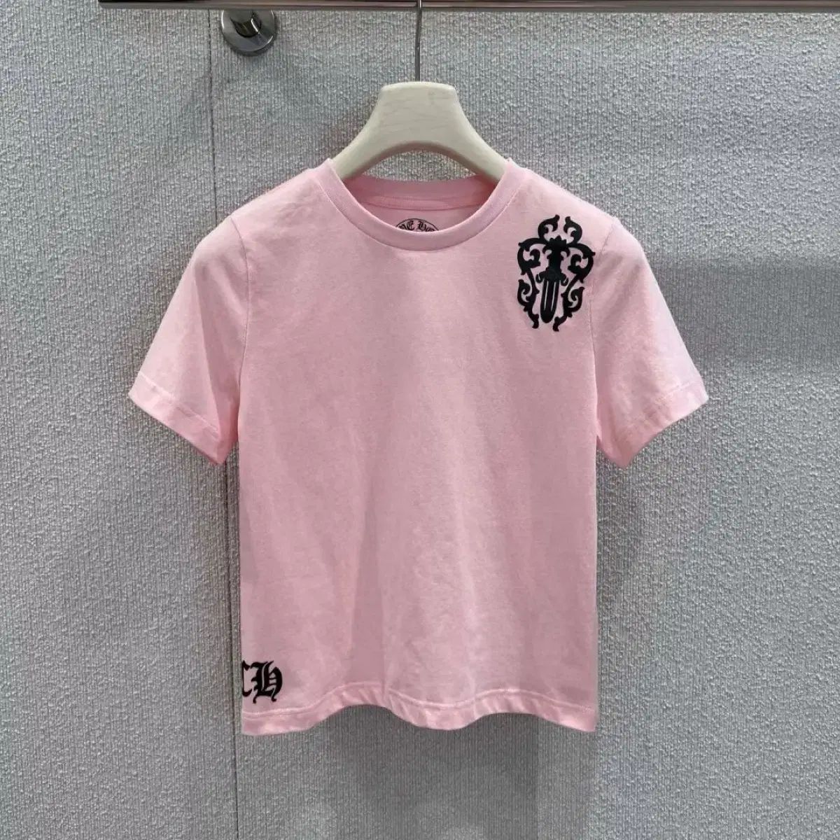 CHROME HEARTS クロムハーツ ピンク Tシャツ 新品 - メルカリ