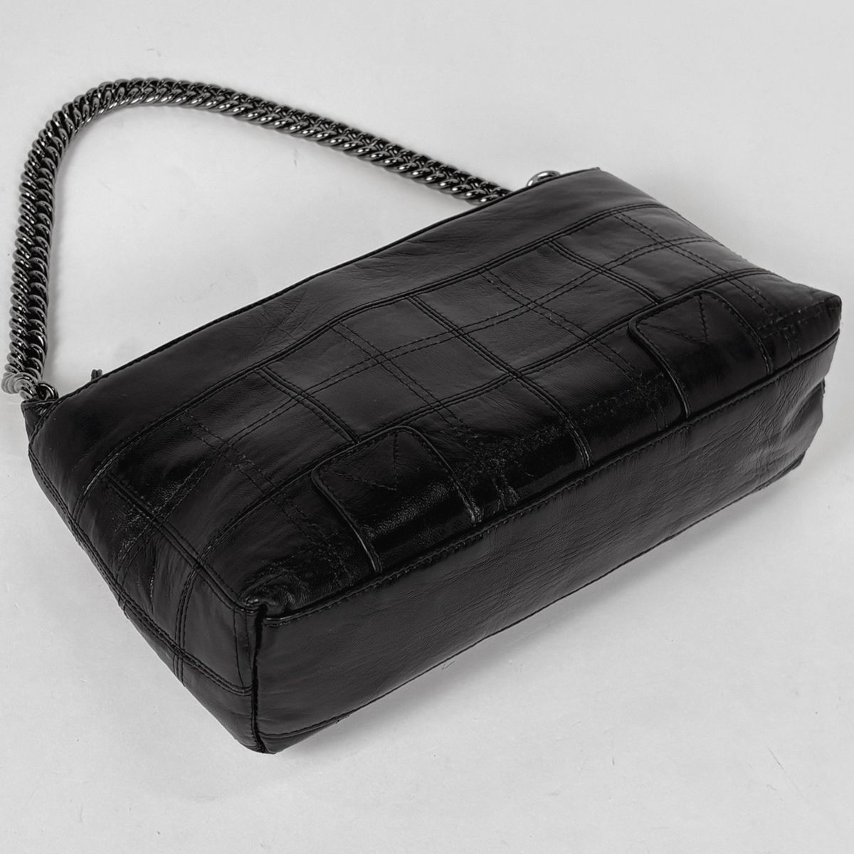 シャネル CHANEL ロゴ チェーン ショルダーバッグ レザー ブラック