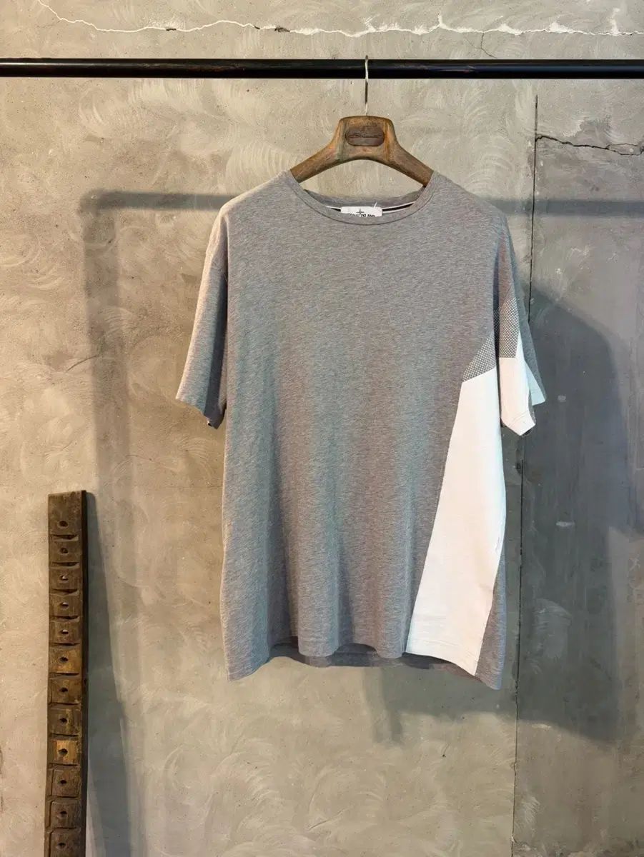 STONE ISLAND ストーンアイランド 半袖 メンズ105-商品は全て正規店