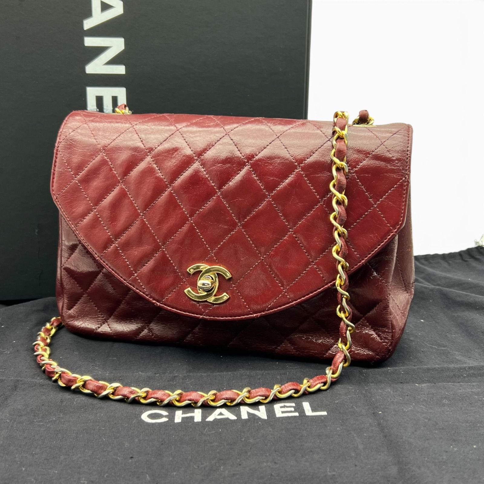 CHANEL シャネル マトラッセ ハーフムーン チェーンショルダー 