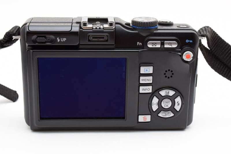 【シャッター回数 2375回】OLYMPUS オリンパス PEN E-PL1 B (並品) OLYMPUS オリンパス PEN E-PL1 ホワイト ボディ シャッター数