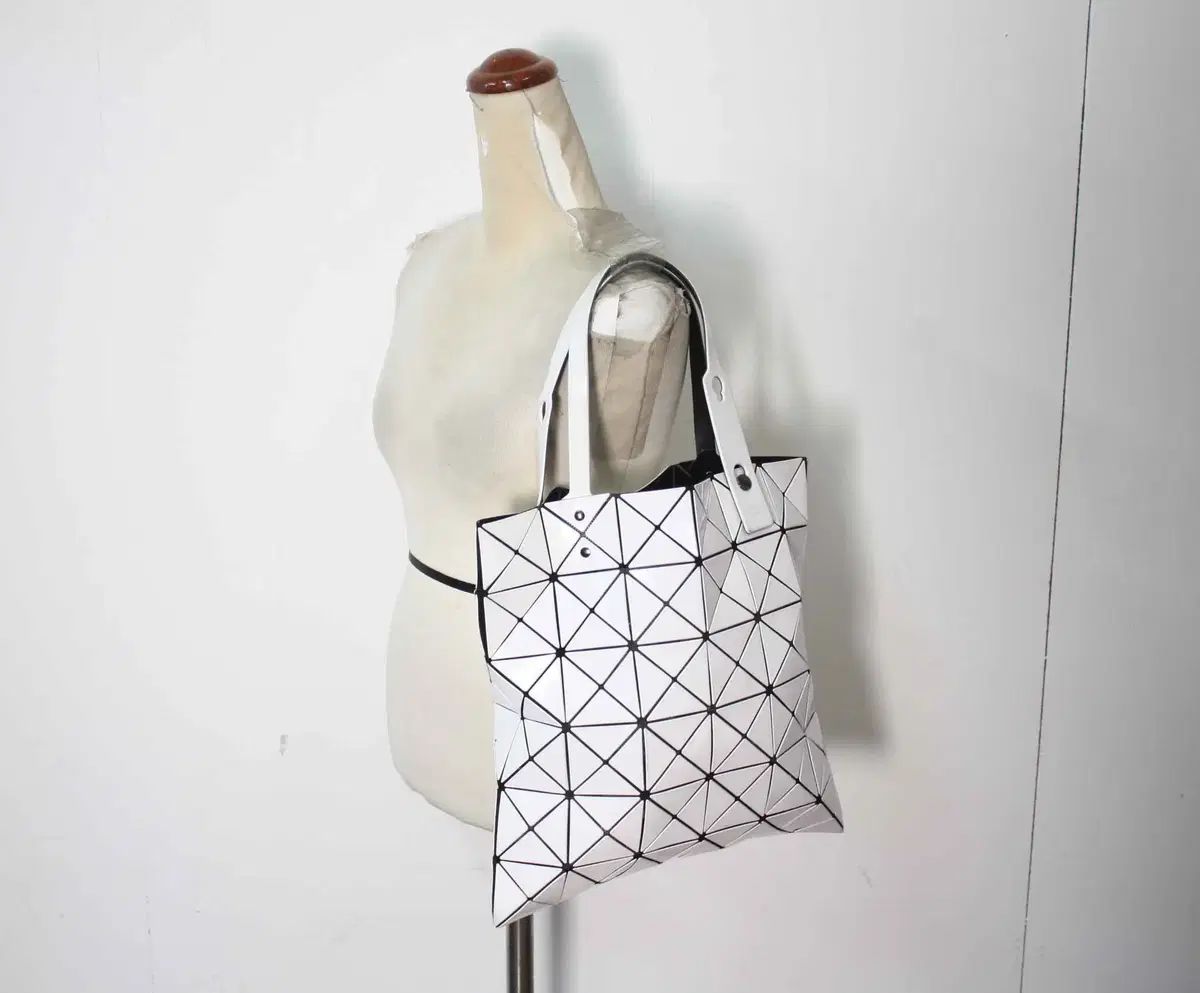 レディース B-10574/ISSEY MIYAKE イッセイミヤケ BAO BAO ISSEY 