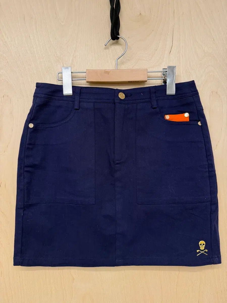 マクロナ⭐︎golf スカート MARK & LONA マークアンドロナ ゴルフ スカート M ネイビー スカル