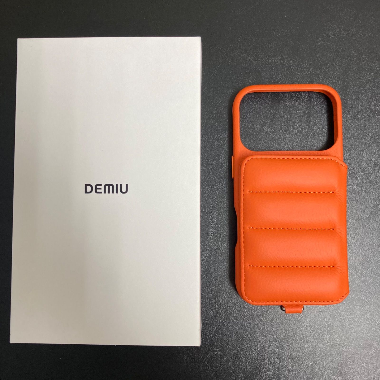 【美品】DEMIU デミュウ iPhone 17 Pro レザー スマホケース オレンジ アイフォン アイホン