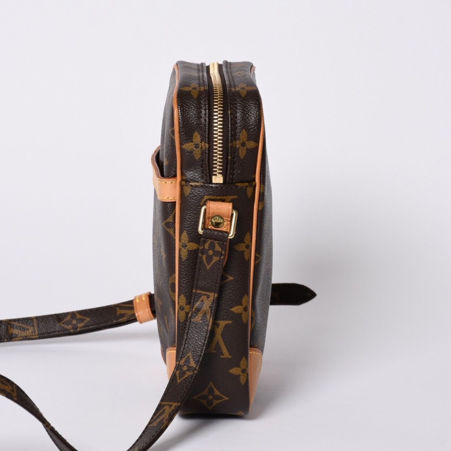 極美品 LOUIS VUITTON ルイヴィトン ショルダーバッグ ダヌーブ M45266 