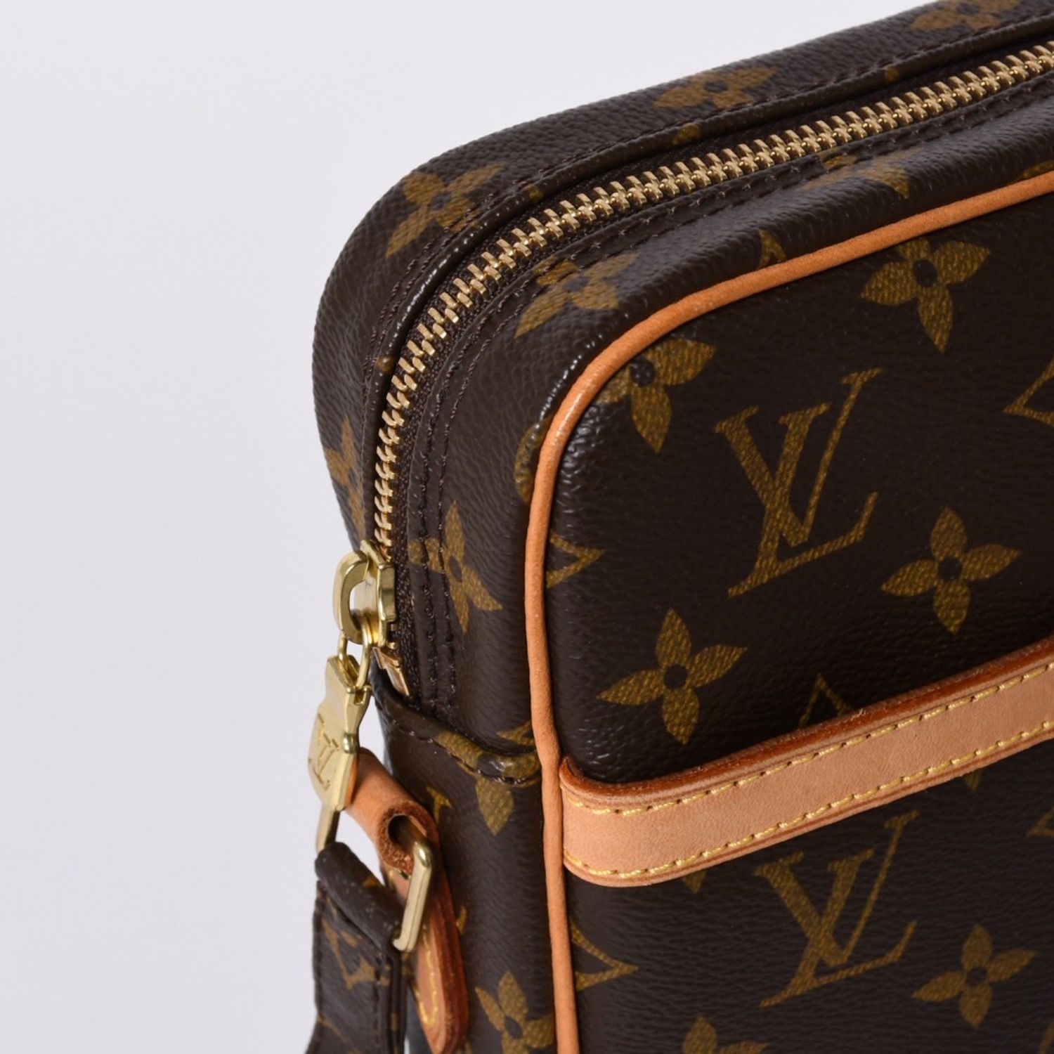 極美品 LOUIS VUITTON ルイヴィトン ショルダーバッグ ダヌーブ M45266 