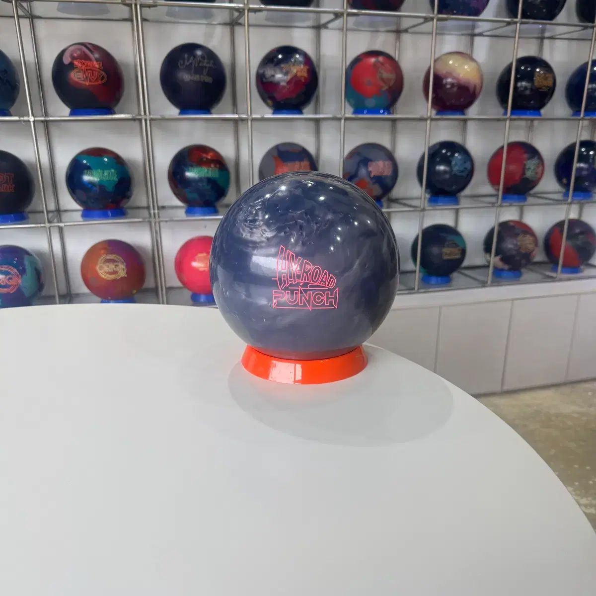 ハイロードパンチ (中古ボーリングボール)(おまけ付きリース지공可能)