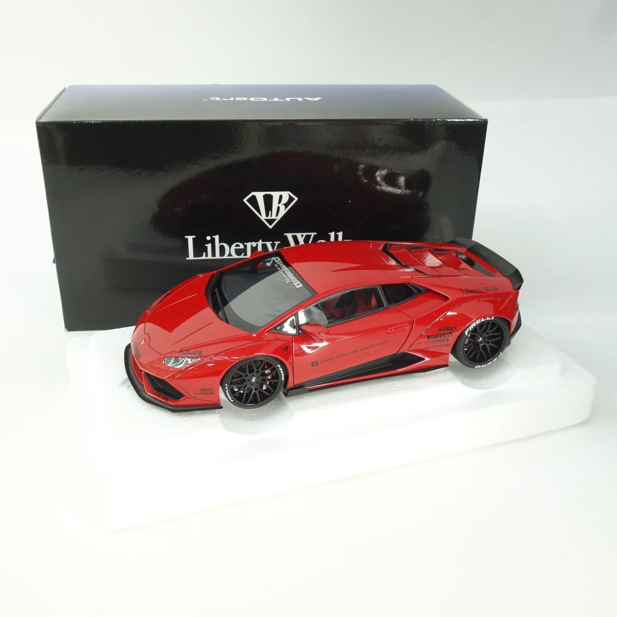 オートアート 1/18 LB-WORKS ランボルギーニ ウラカン レッド ミニカー