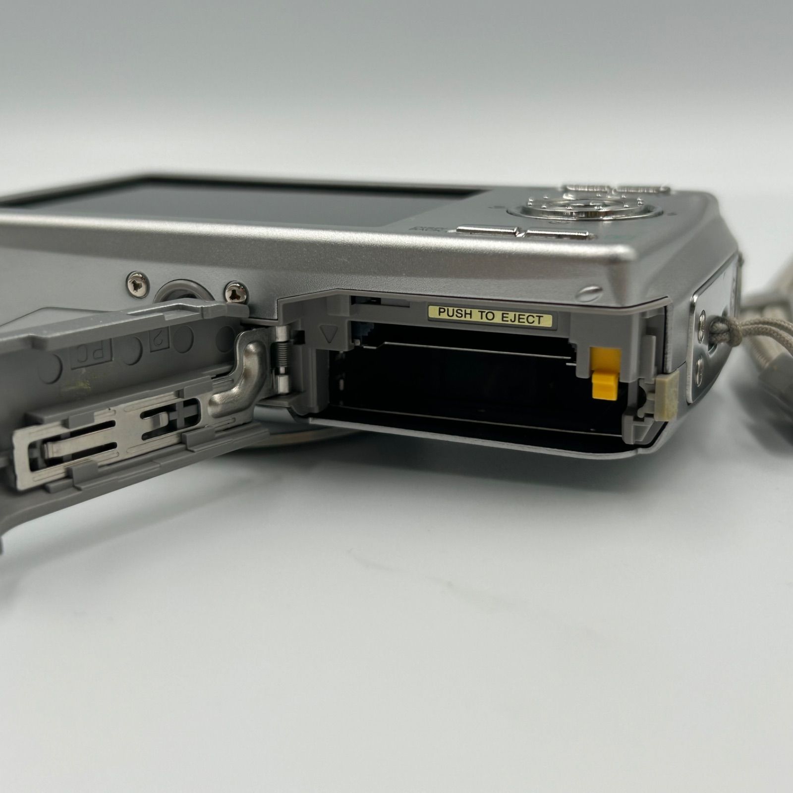 ジャンク品】FUJIFILM FinePix F100fd フジフィルム ファインピクス 