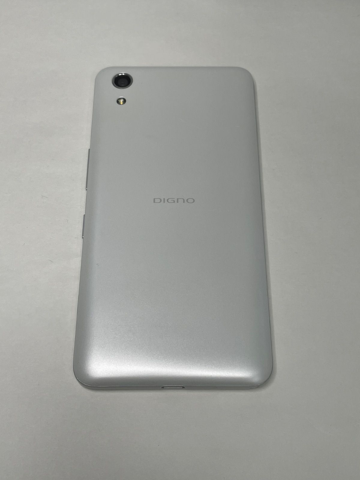 DIGNO J 704KC SIMフリー 中古 やや傷あり - メルカリ