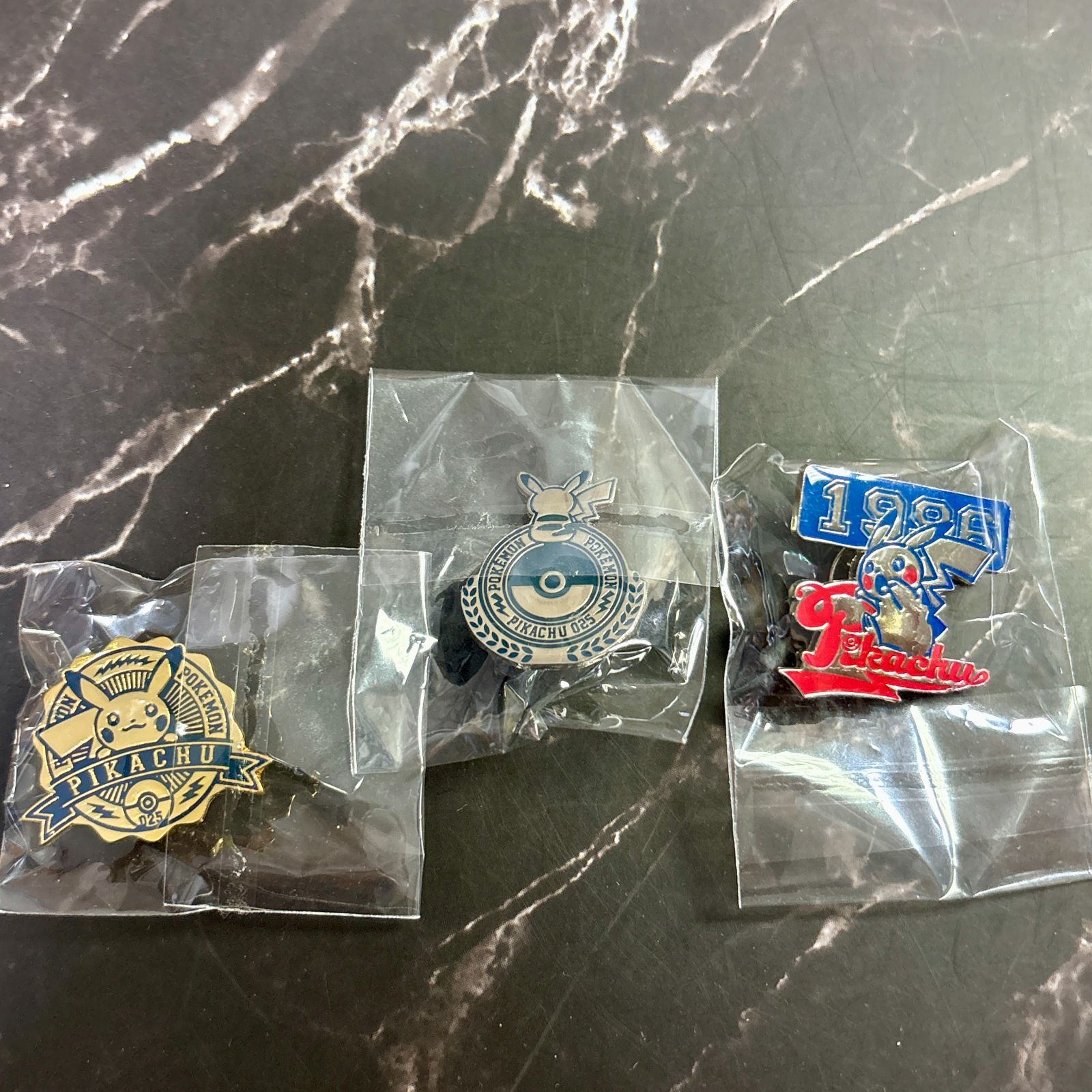 新品未開封・希少】3点セット ポケモンピンズコレクション カレッジ 