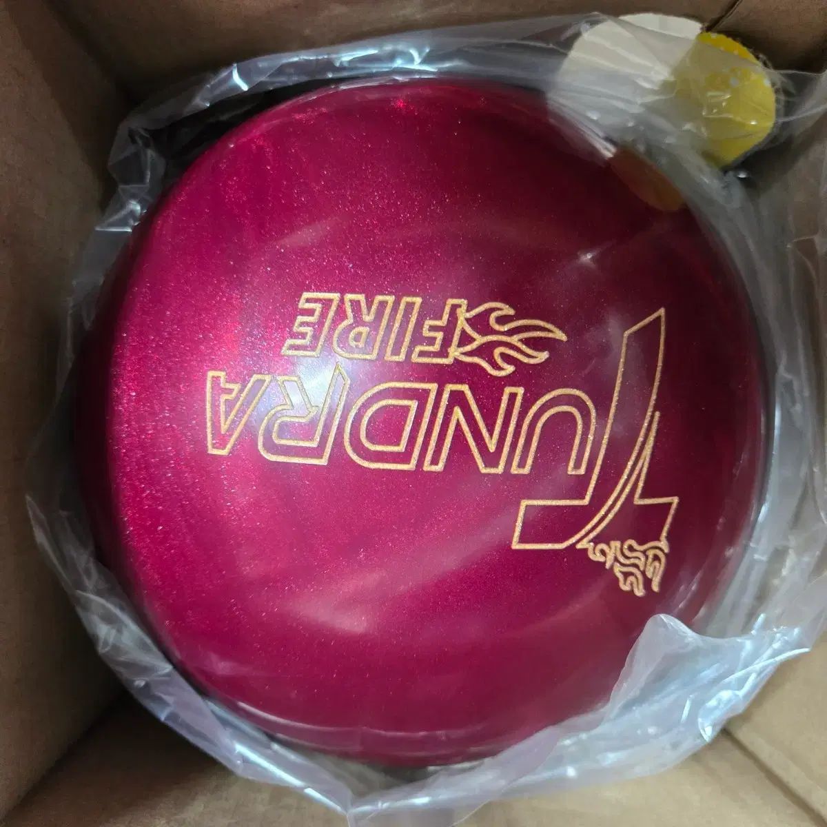 14 2 パウンド 配送無料(※メルカリshop取引では対象外) 公式球 トラック ツンドラ FIRE 新品 ボーリング