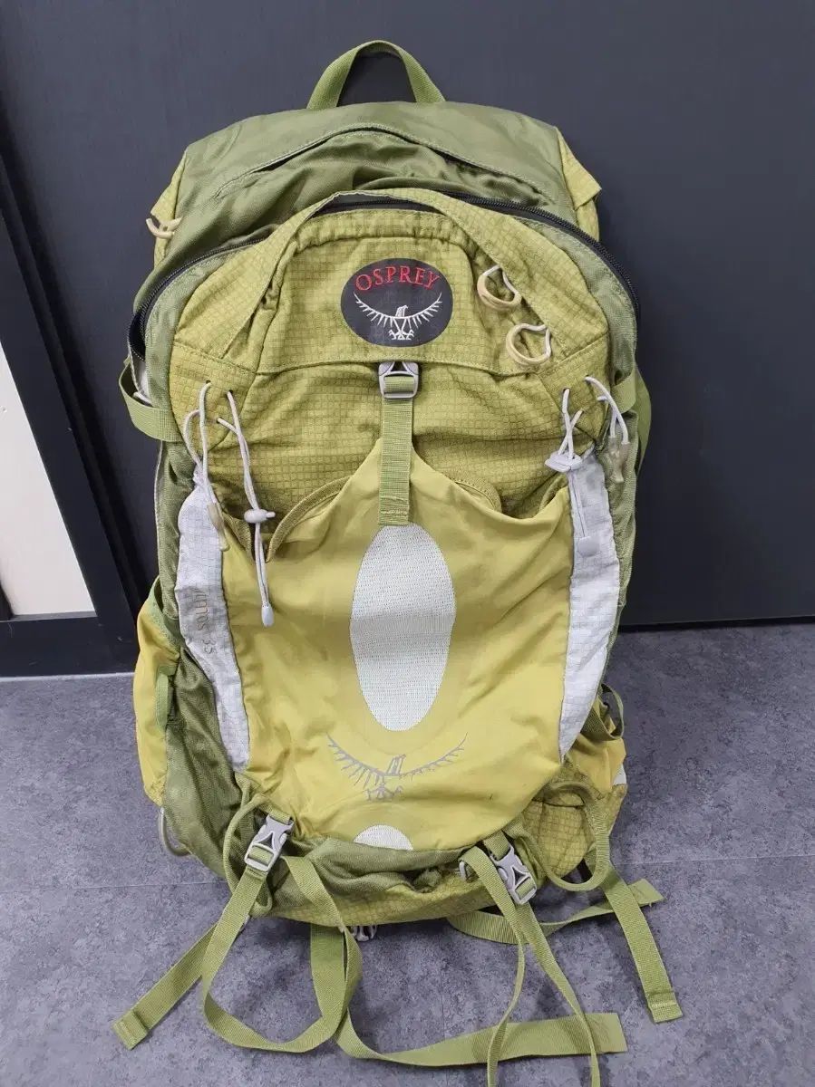 オスプレイ 正規品 35リットル 登山リュック リュックサック 出品