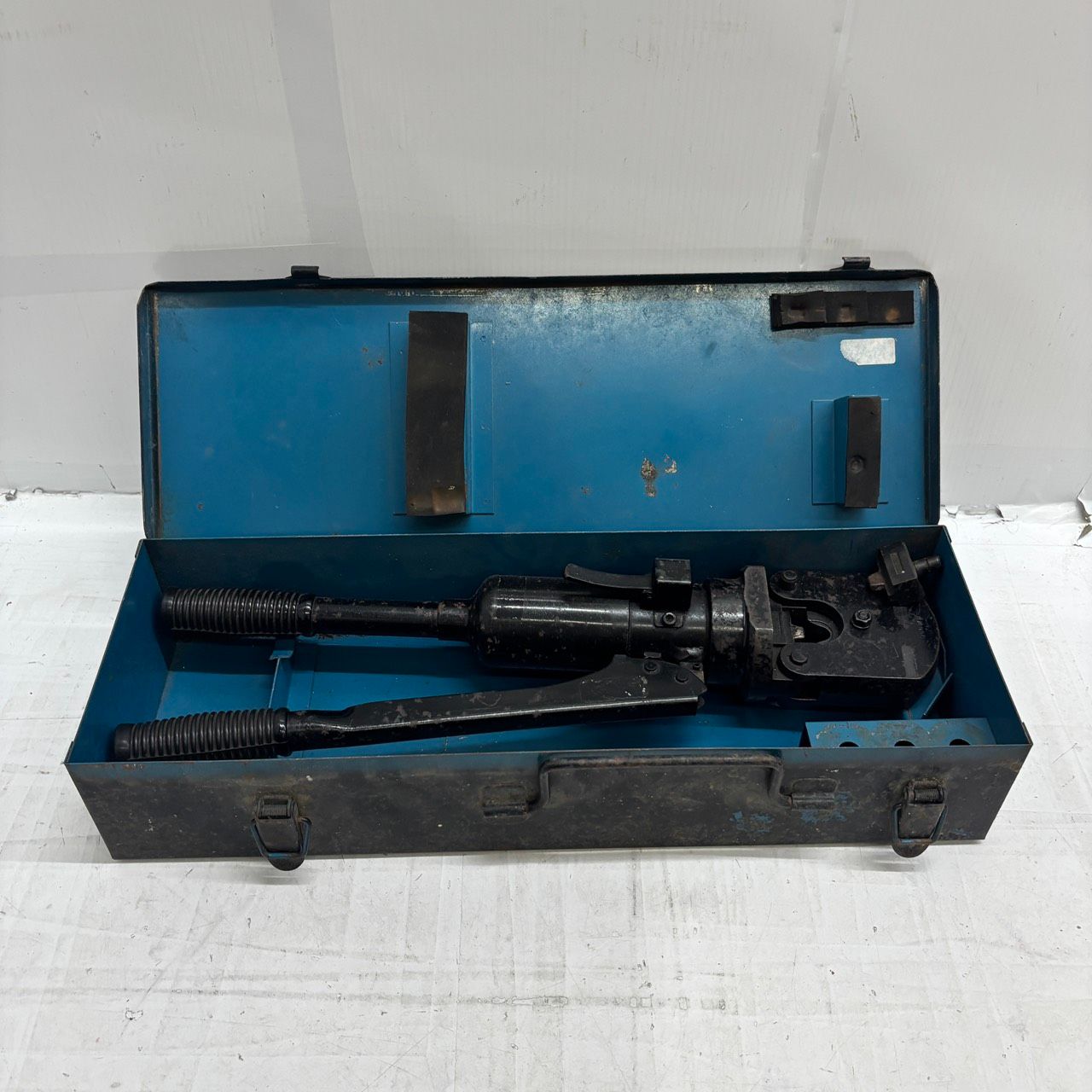 送料無料h14053 泉精器製作所 手動油圧式工具 9号K 電線 圧着 切断 油圧工具 工具 DIY