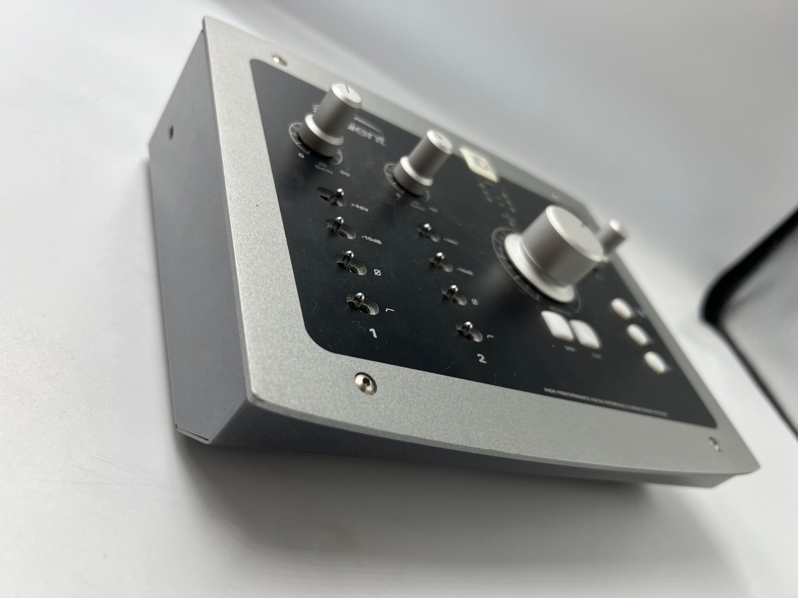 送料無料】audient iD22 ジャンク品 - メルカリ