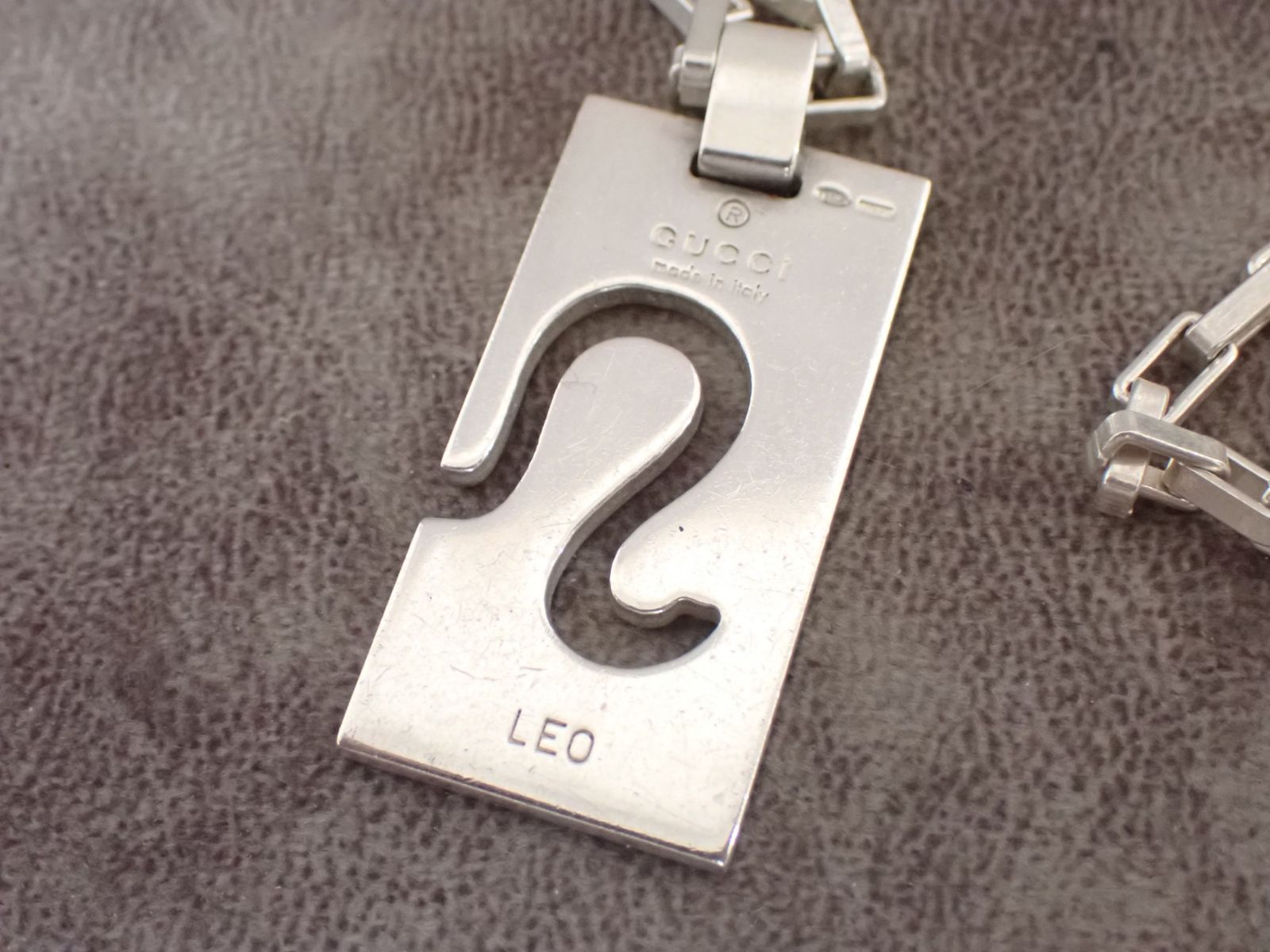 希少】GUCCI グッチ LEO しし座 プレート ネックレス シルバー925 