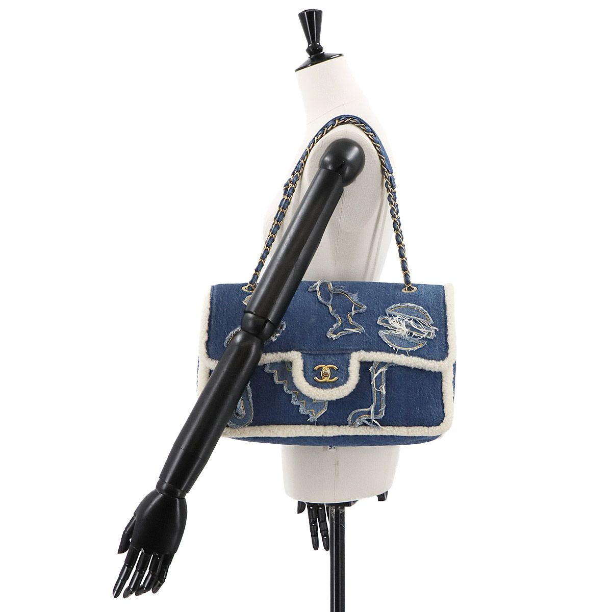 未使用 展示品 シャネル CHANEL エジプト チェーン ショルダー バッグ デニム シアリング ブルー ゴールド 金具 90284803 未使用 展示品 シャネル CHANEL エジプト チェーン ショルダー バッグ