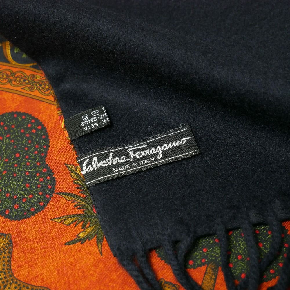■美品■Salvatore Ferragamo サルヴァトーレフェラガモ ストール カシミヤ × シルク フリンジ マフラー ブランド古着【中古】20260429/RA8915 □美品□Salvatore Ferragamo サルヴァトーレフェラガモ ストール