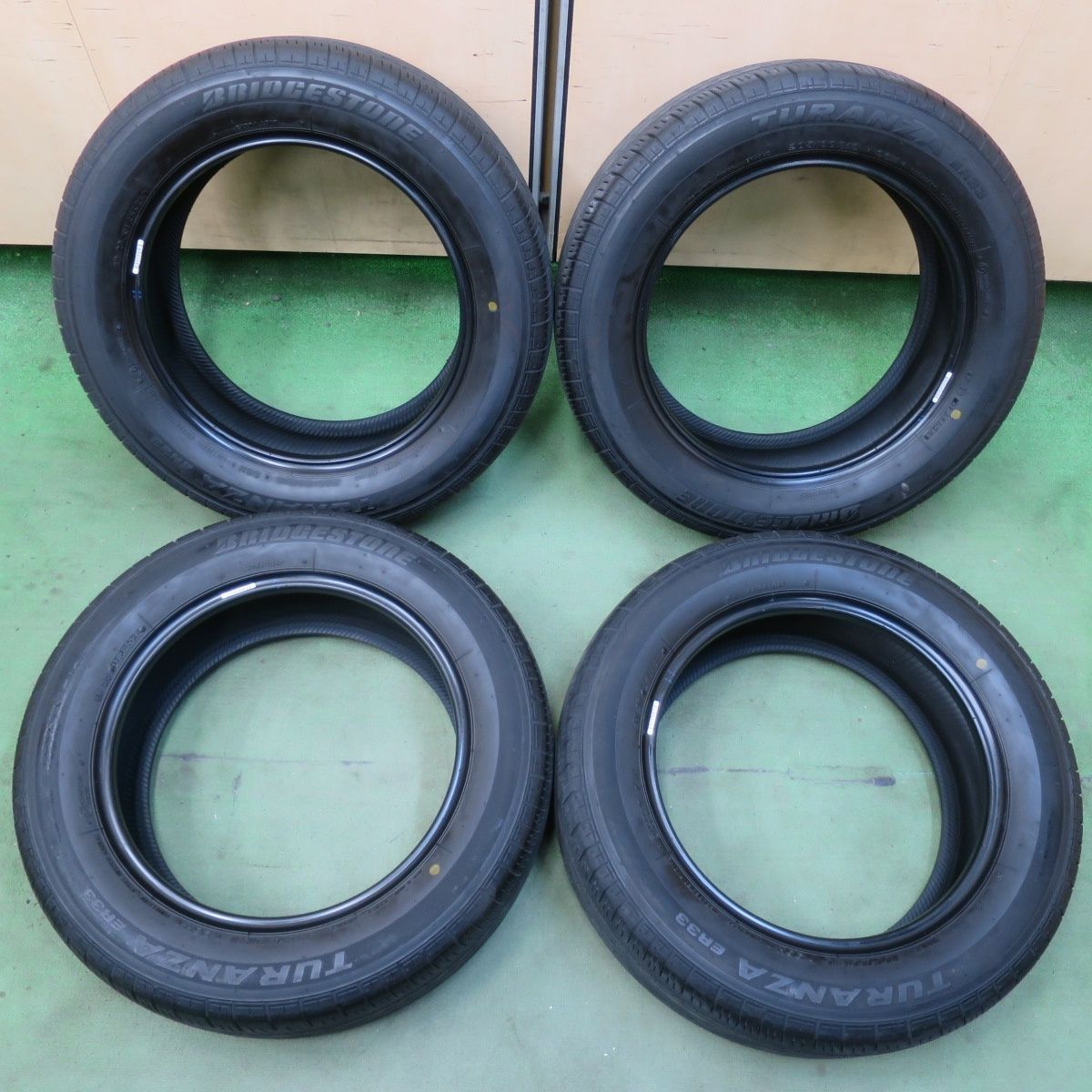 バリ溝！24年！9.5分☆205/60R16 ブリヂストン トランザ ER33 タイヤ 