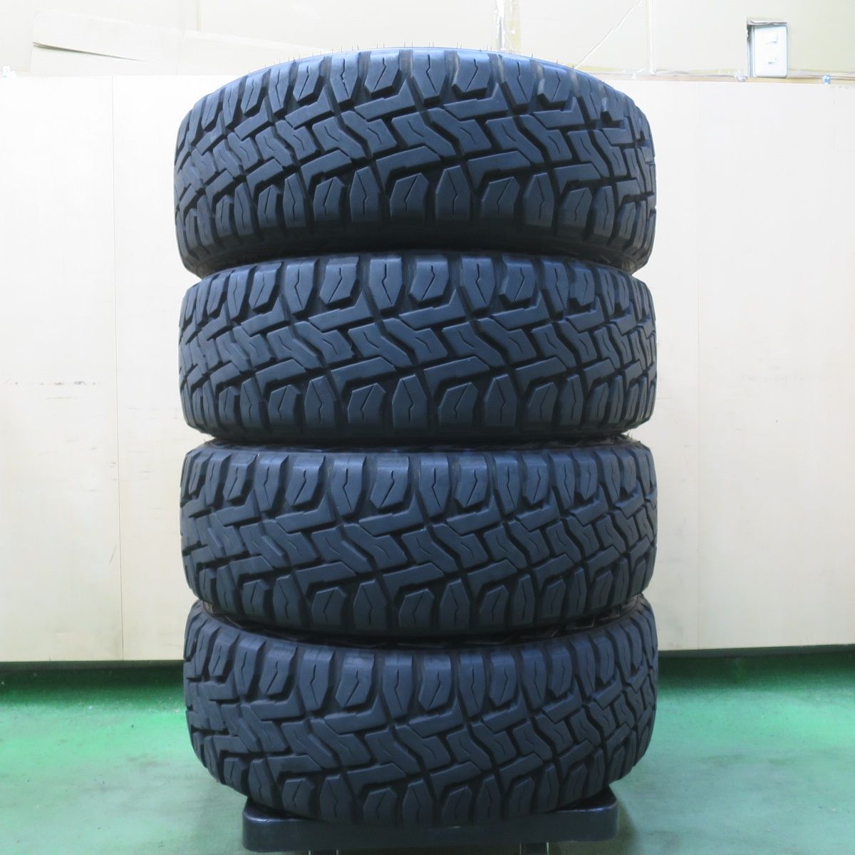 バリ溝！23年！9分☆215/65R16 109/107Q 8PR トーヨー オープン 