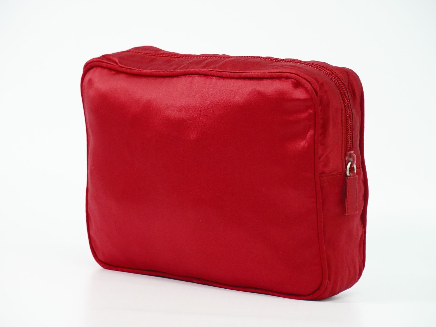 【新品未使用！激レア】プラダ PRADA 正規品 ポーチ サテン 本物 プラダ PRADA サテン ポーチ 小物入れ レッド 雑貨小物 中古