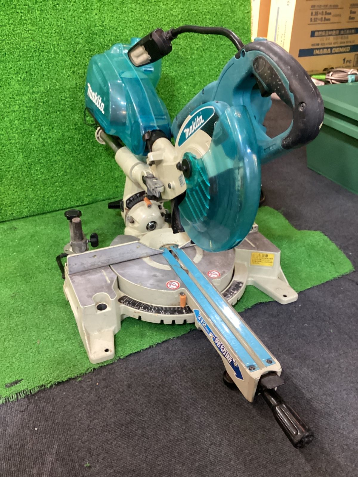 マキタ LS0716F 190mmスライドマルノコ ※被覆付着物有、傷汚れ有、本体 