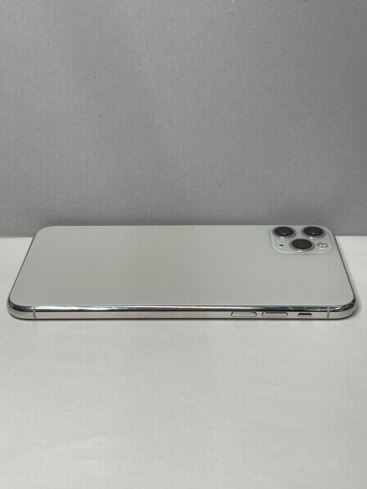 iPhone 11 Pro Max 64GB シルバー SIMフリー ジャンク - メルカリ