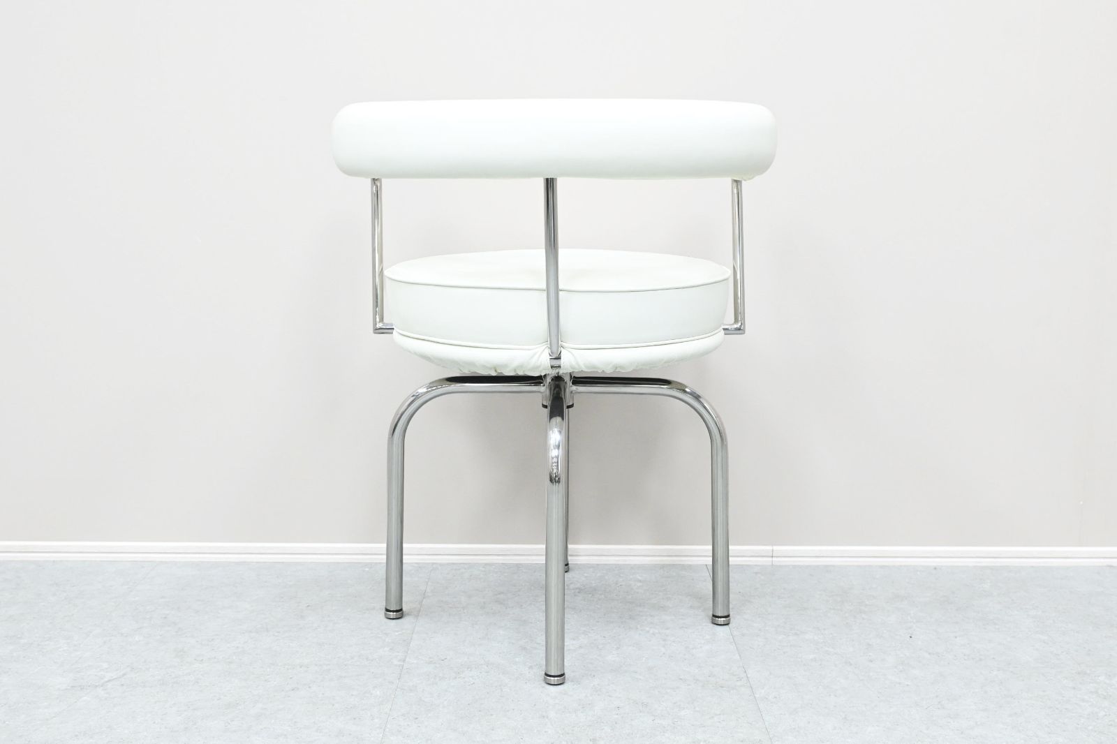 ☆展示極美品☆Le Corbusier ル・コルビュジエ アームチェア LC7 