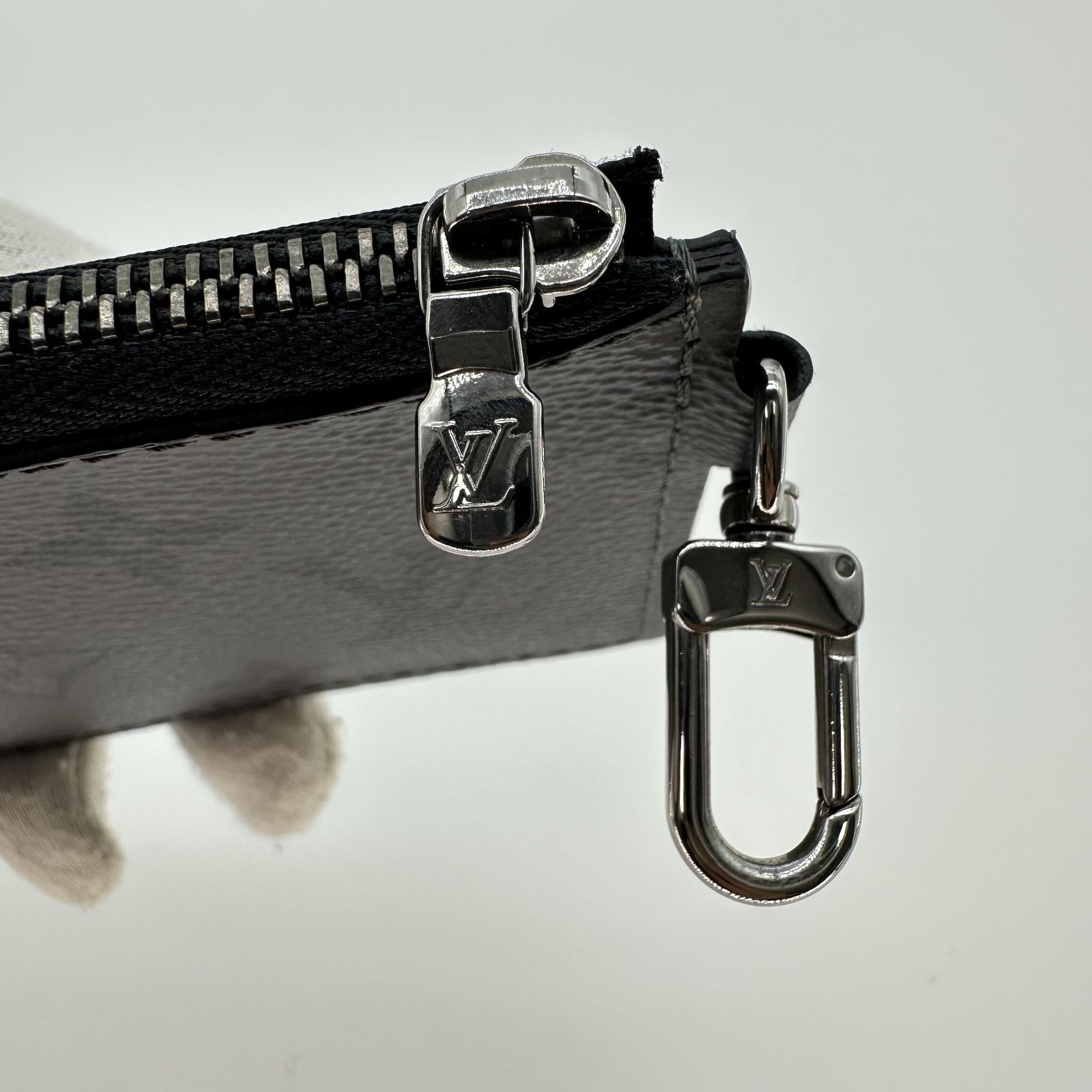 極美品】ルイヴィトン LOUIS VUITTON M81124 モノグラム・エクリプス