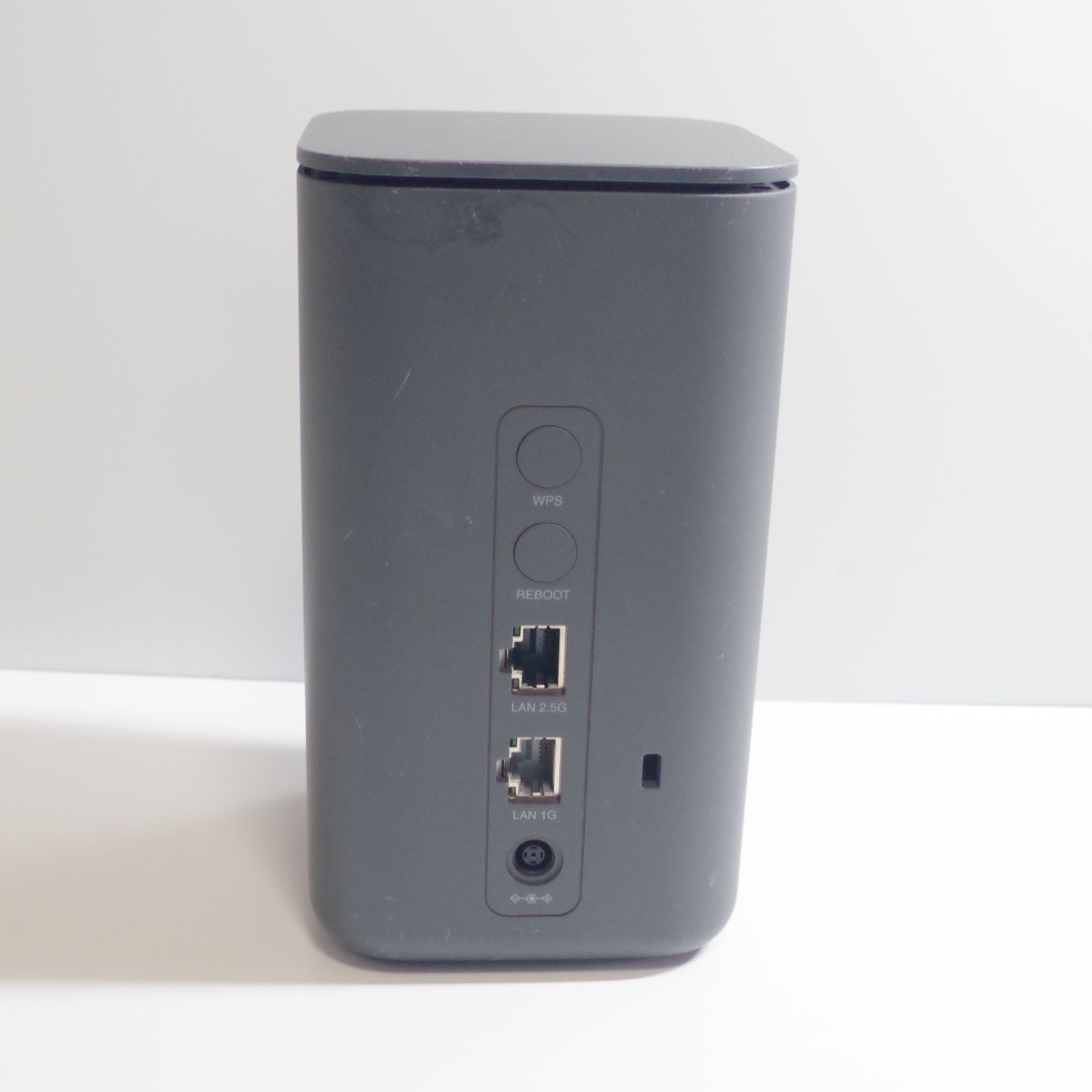 ドコモ HR02 home 5G ルーター Wi-Fi 本体のみ 中古- メルカリ