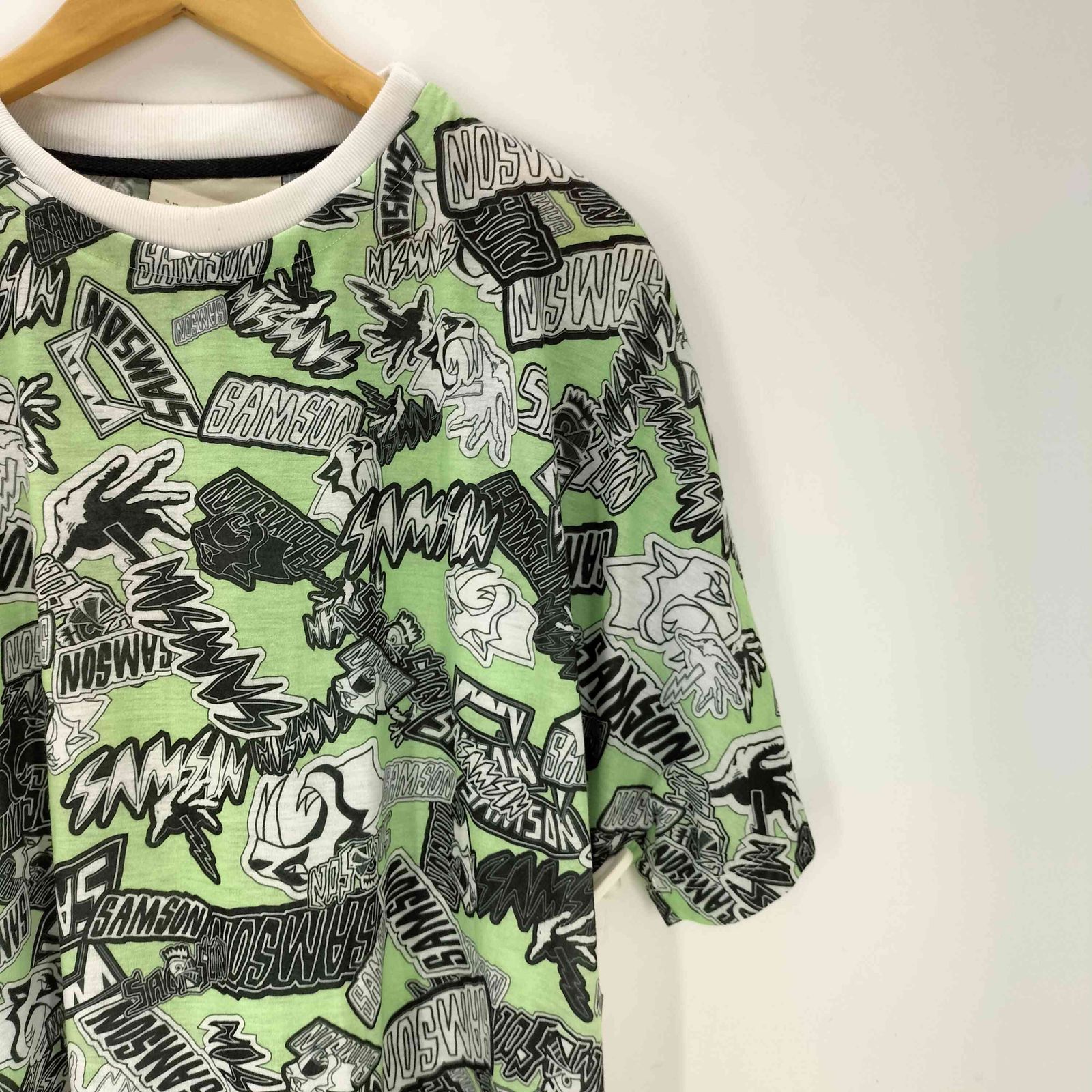 ユーズドフルギ USED古着 SHAUN SAMSON USA製 コミック 総柄 プリント 