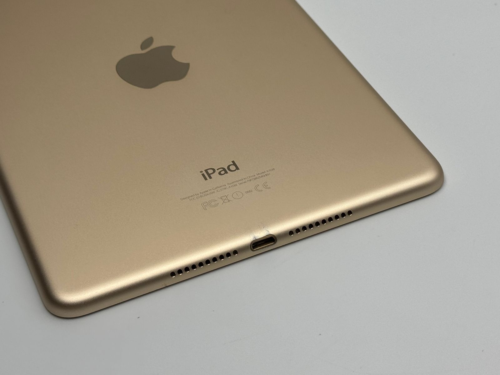 中古C】iPad mini 第4世代 64GB ゴールド Wi-Fi バッテリー【69
