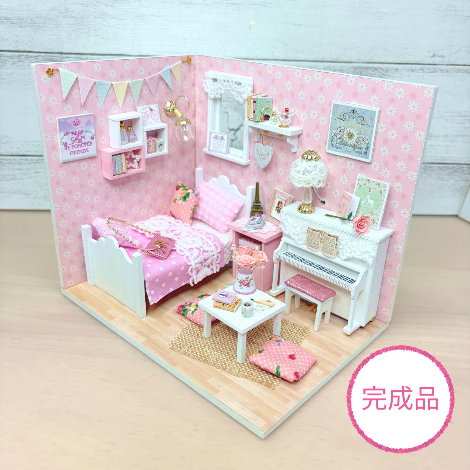 完成品・ミニチュアハウス☆SUNSHINE PRINCESS⭐︎かわいいピンクの部屋