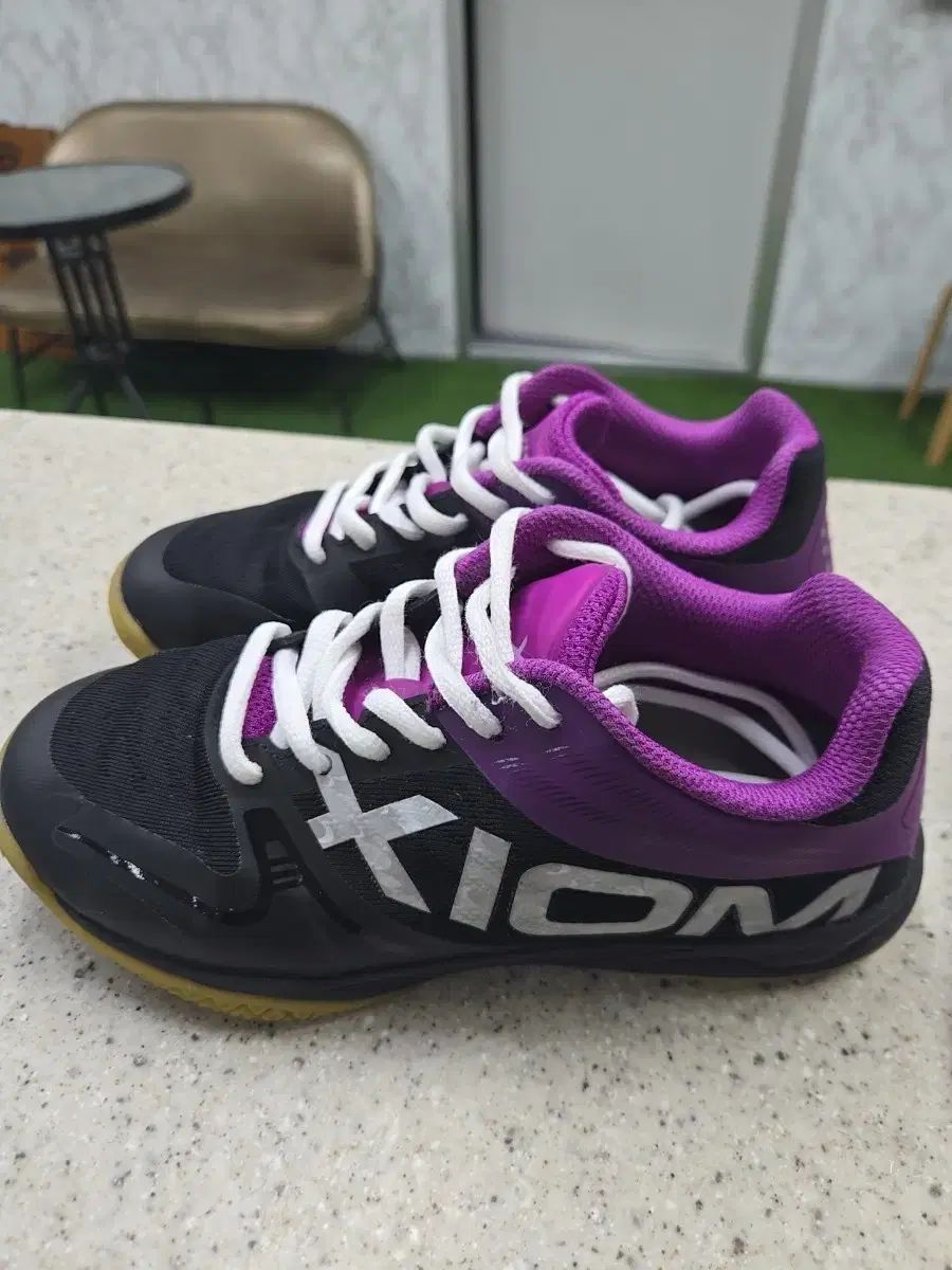 XIOM 215 卓球シューズ ブラック/PURPLE パープル スニーカー