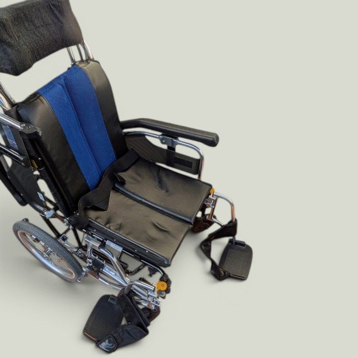 送料無料　　ワケアリ　MIKI　ティルト・リクライニング　介助式車椅子　TRC-2 km-26-0416-04 19,880円