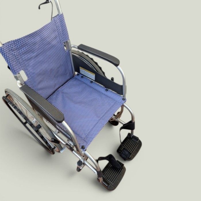 送料無料 カワムラ 自走式車椅子 ふわりす　KF22-40 km-26-0416-05