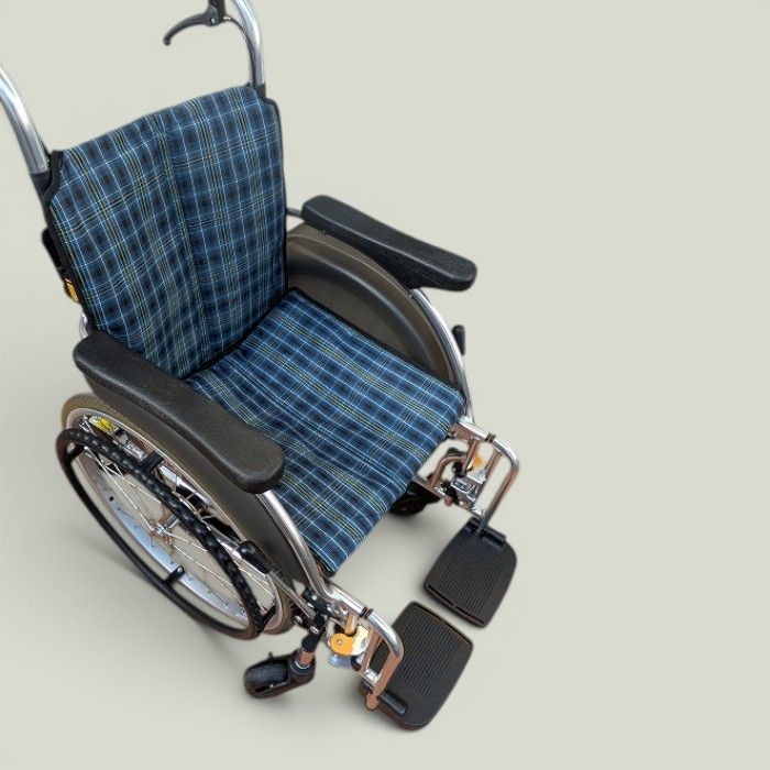 送料無料　ワケアリ　ミキ　自走用車いす　スキット5 　SKT-5　km-26-0416-08