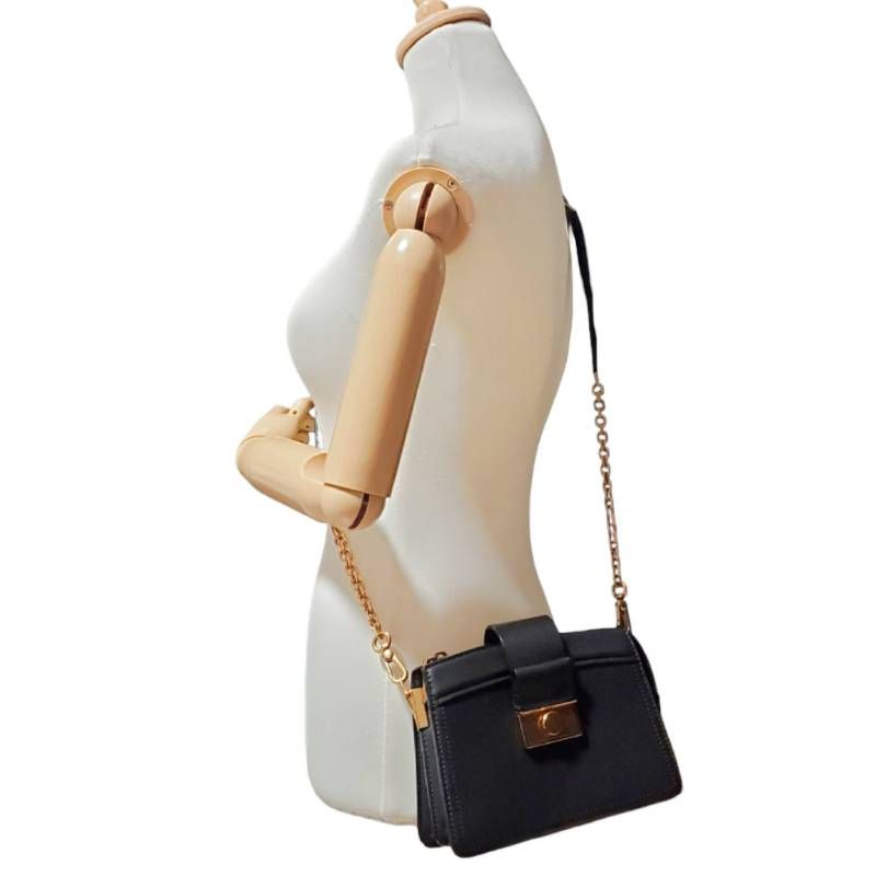 CHARLES&KEITH チャールズアンドキース メタリックプッシュロック