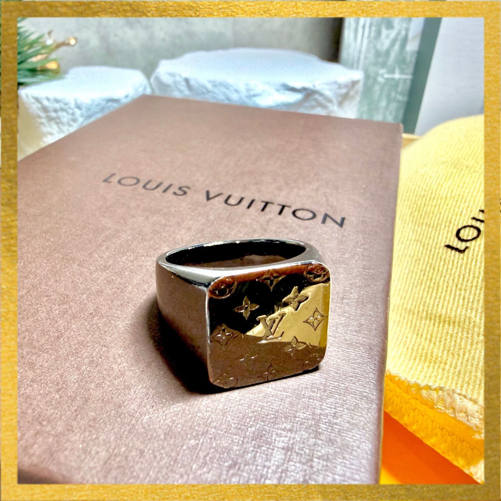 LOUIS VUITTON ルイヴィトン LV モザイク シグネット ブラック 黒 