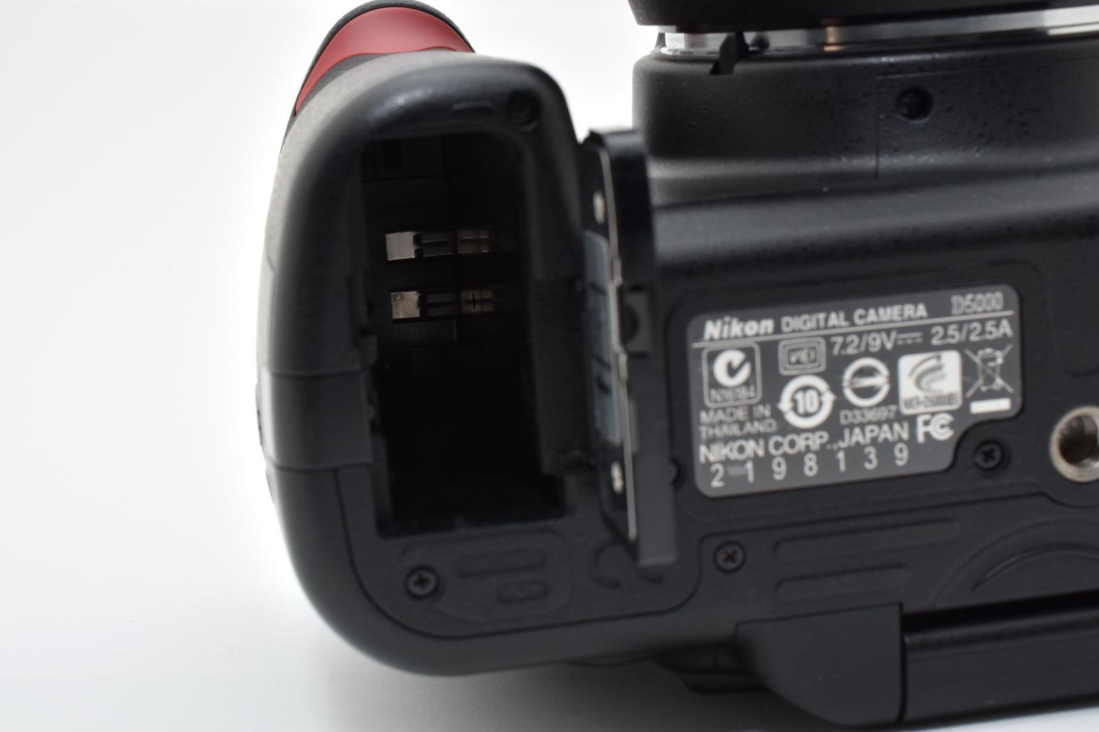 【美品】Nikon D5000 一眼レフ★16-85mm ★ショット数1855回 Amazon.com : Nikon D5000 DSLR Camera with 18-55mm f/3.5-5.6G VR