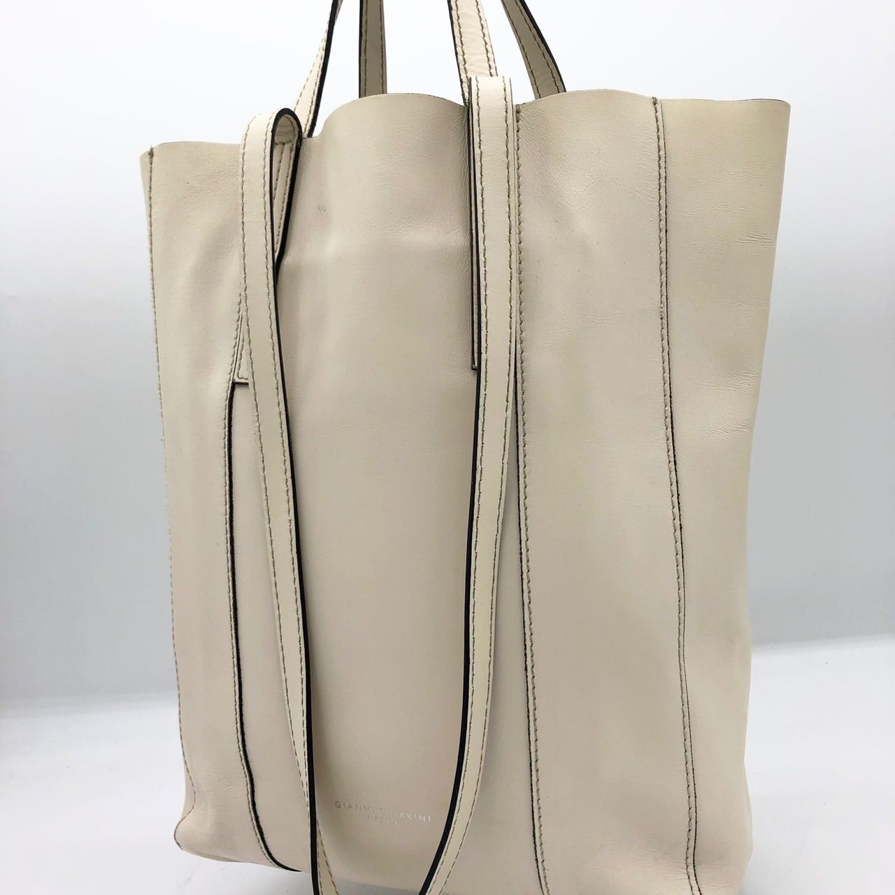 ジャンニキャリーニ GIANNI CHIARINI スーパーライト レザー トート ジャンニキャリーニ GIANNI CHIARINI スーパーライト レザー トート