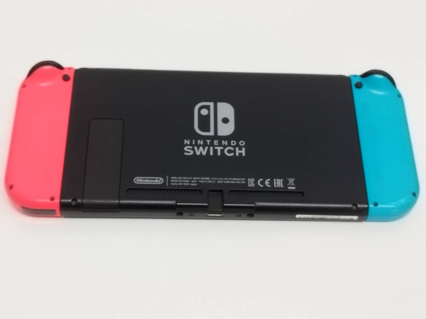 Nintendo Switch 本体 HAC-001(-01)/2021年製/バッテリー強化版〈HAD-S