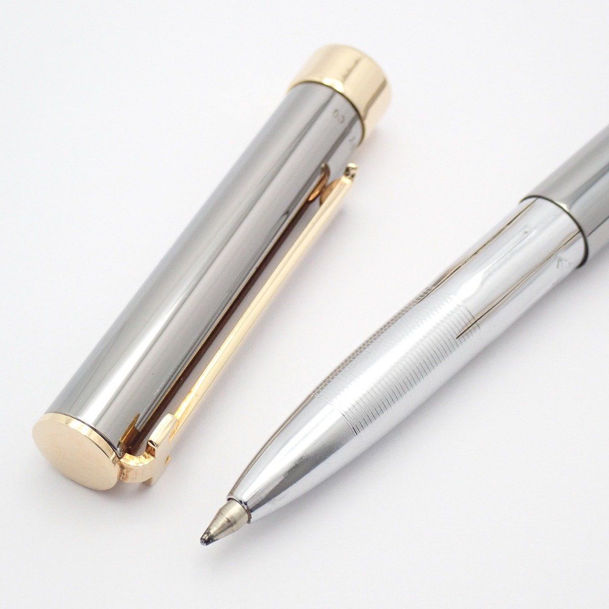 TIFFANY＆Co. ティファニー Tクリップ ローラーボールペン グレー系×ゴールド コンビ色 TIFFANY＆Co. ティファニー Tクリップ ローラーボールペン グレー系