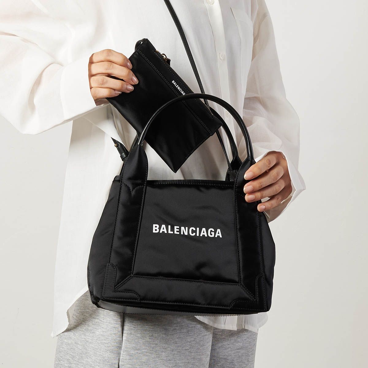 新品 バレンシアガ BALENCIAGA トートバッグ ネイビー カバス ブラック 