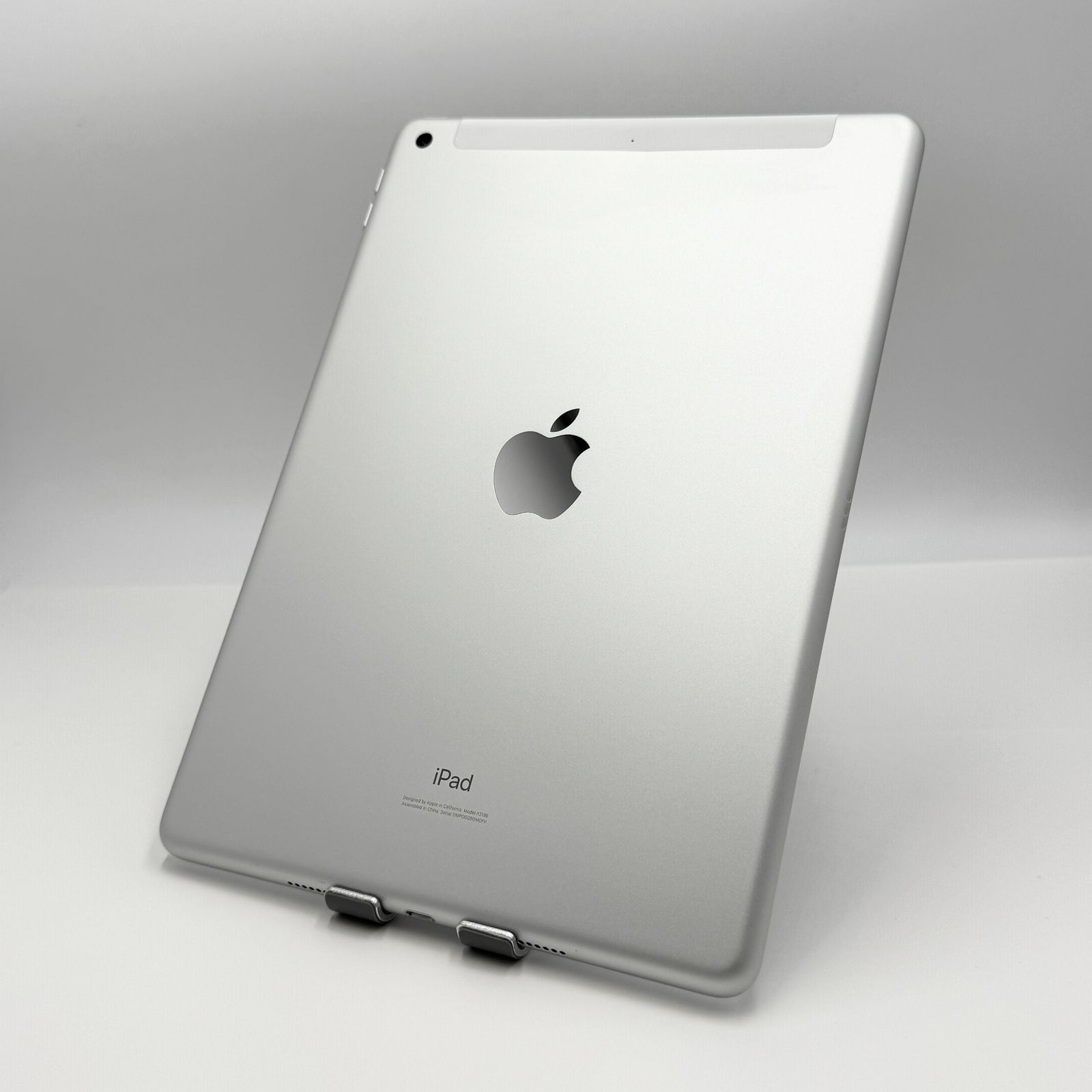 iPad 第7世代 Wi-Fi + Cellular 32GB シルバー Apple iPad 7世代 Wi-Fi+Cellular 32GB シルバー