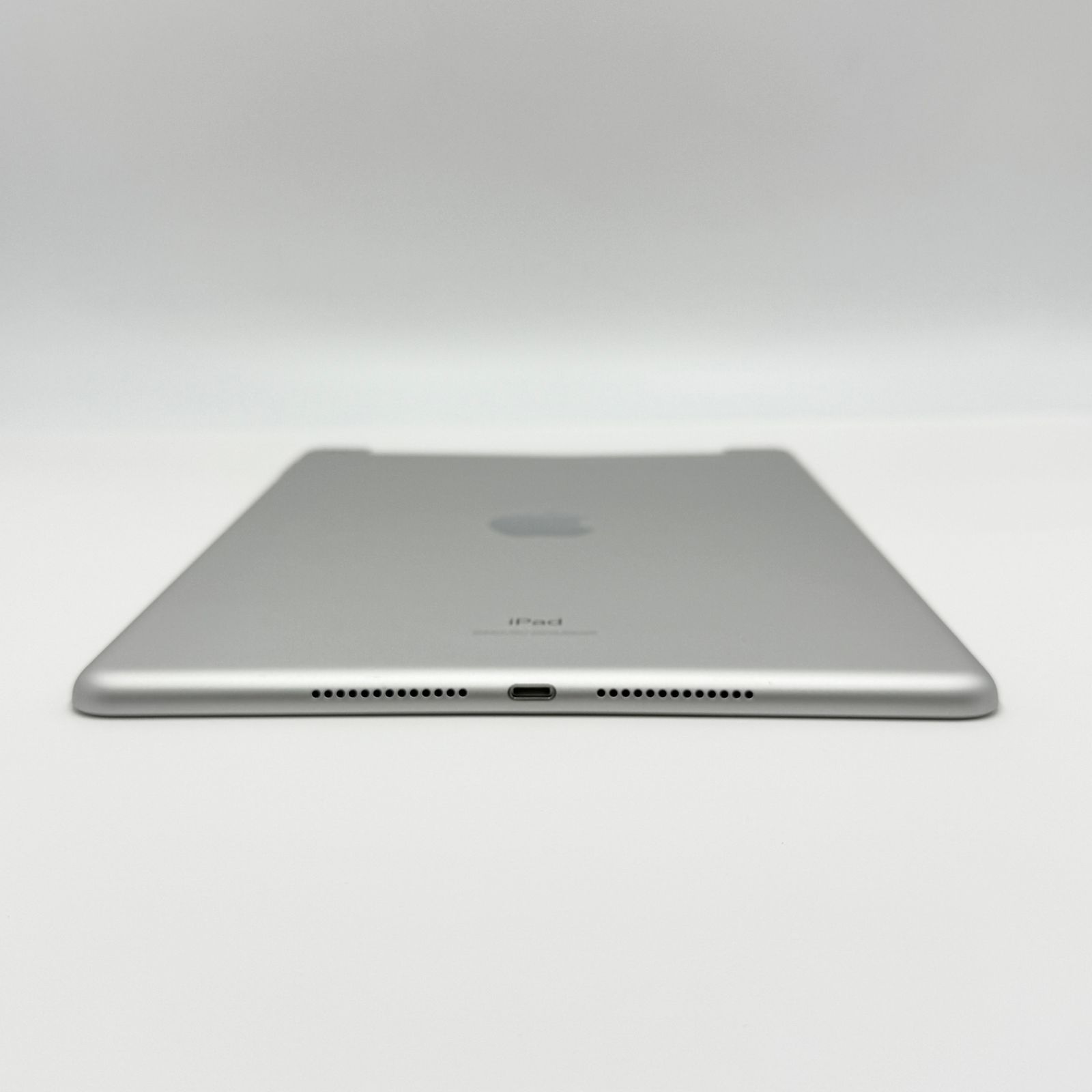 iPad 第7世代 Wi-Fi+Cellular 32GB シルバー バッテリー96% - メルカリ